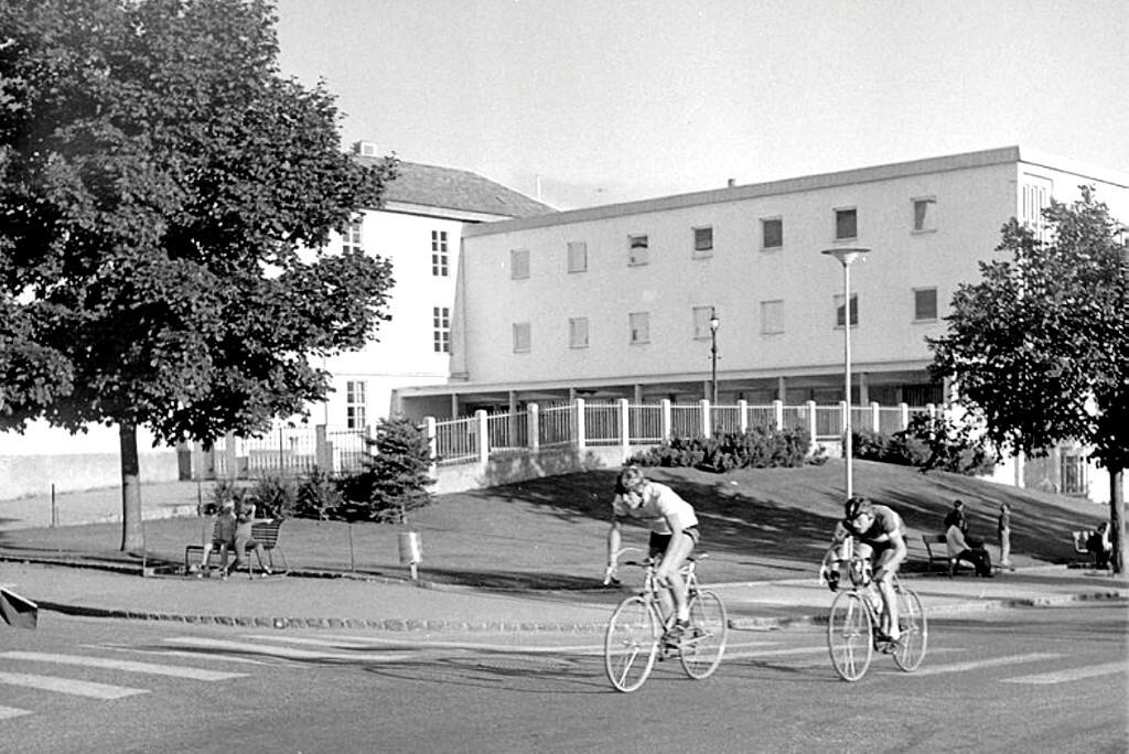 skolen la