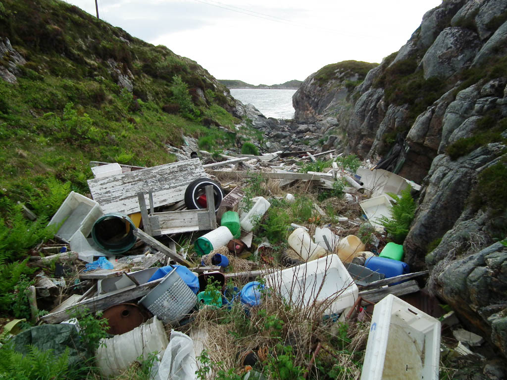 plast søppel fjære sveggen 1