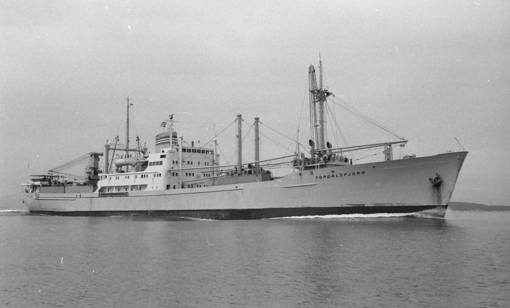 Ms Topdalsfjord bygd 1959. Foto fra skipshistorie edited