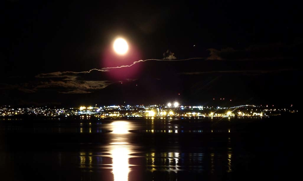 10 moon