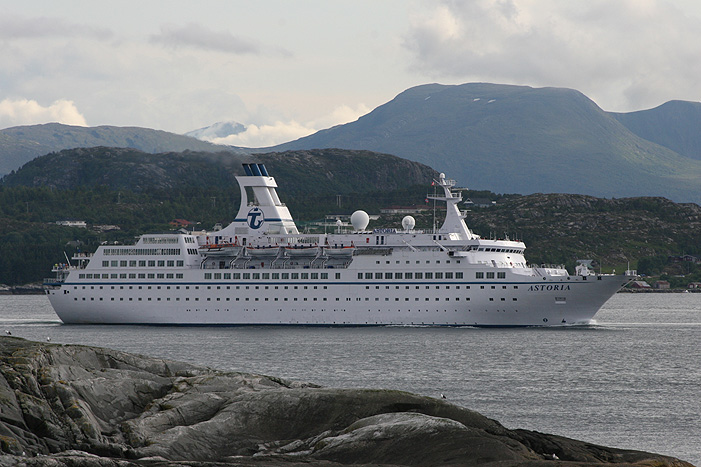 cru_astoria cru_astoria