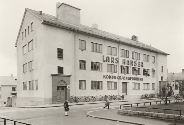 lars_1957 lars_1957